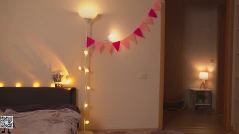 Lyssa     online show from 02/18/25, 03:21