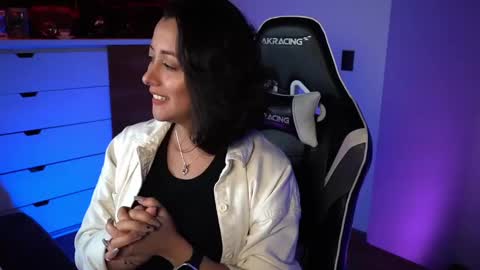 Snapshot of tiny_panther chatting on 12/02/24, 11:07 Ana Molly online show from 12/02/24, 11:07