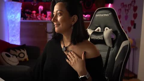 Snapshot of tiny_panther chatting on 02/10/25, 10:09 Ana Molly online show from 02/10/25, 10:09