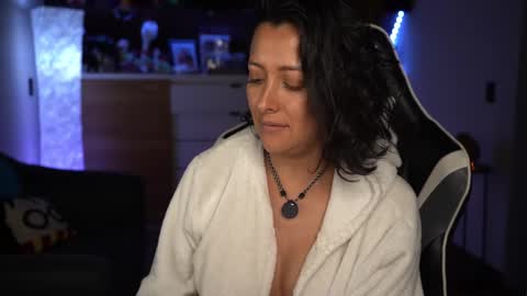 Snapshot of tiny_panther chatting on 03/07/25, 04:13 Ana Molly online show from 03/07/25, 04:13