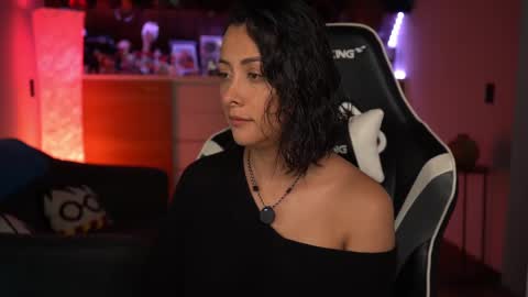 Snapshot of tiny_panther chatting on 03/11/25, 10:31 Ana Molly online show from 03/11/25, 10:31