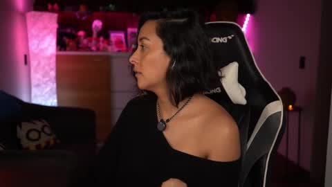 Snapshot of tiny_panther chatting on 03/12/25, 01:36 Ana Molly online show from 03/12/25, 01:36