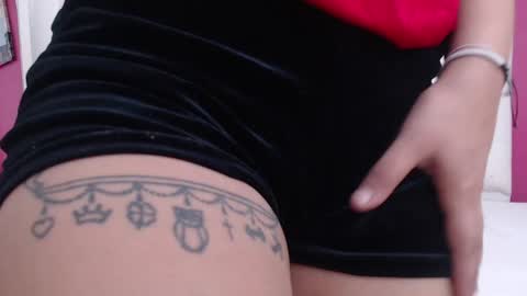 tiny_whore18 online show from 12/31/24, 12:15