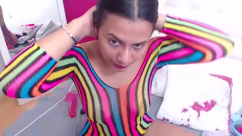 tiny_whore18 online show from 02/19/25, 02:12