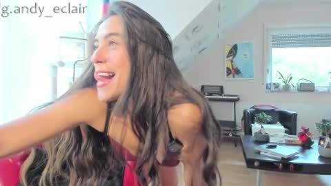 Snapshot of tiny_williams chatting on 09/18/25, 06:48 Tiny online show from 09/18/25, 06:48