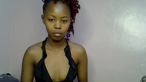 Snapshot of tinybarbie_ chatting on 09/19/25, 03:02 Barbie online show from 09/19/25, 03:02