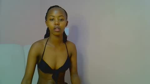 Snapshot of tinybarbie_ chatting on 11/21/25, 10:19 Barbie online show from 11/21/25, 10:19