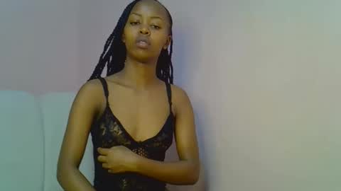 Snapshot of tinybarbie_ chatting on 11/26/25, 12:22 Barbie online show from 11/26/25, 12:22