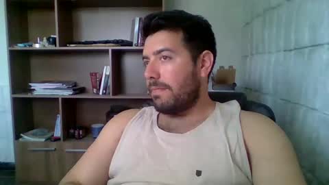 Snapshot of tinycock661212 chatting on 10/15/25, 07:14 Benja online show from 10/15/25, 07:14