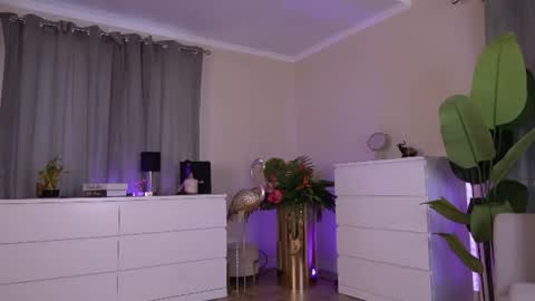 Anissa online show from 06/18/26, 03:27