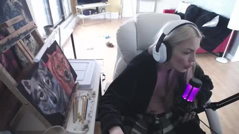 stage Kylie Sinner  brand CLITBAIT online show from 02/13/25, 08:24