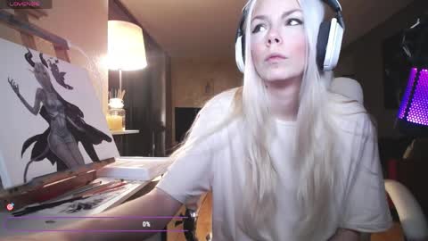Snapshot of tinykylie chatting on 04/01/26, 07:09 stage Kylie Sinner brand CLITBAIT online show from 04/01/26, 07:09