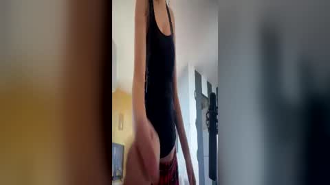 stage Kylie Sinner  brand CLITBAIT online show from 06/12/26, 05:12