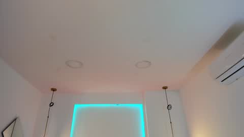 Luna  online show from 12/20/24, 11:00