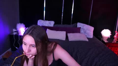 tinynataliee online show from 06/21/26, 06:54