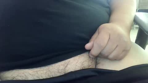 Snapshot of tinypecker6 chatting on 01/12/26, 06:02 tinypecker6 online show from 01/12/26, 06:02