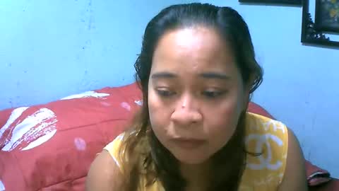 Snapshot of tinypussy_xx chatting on 11/06/25, 11:15 tinypussy_xx online show from 11/06/25, 11:15