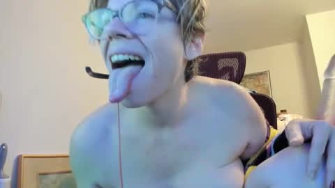 tinytina0069 online show from 12/19/25, 01:18