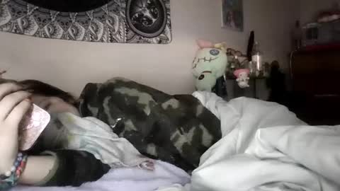 Snapshot of tinytittiexx chatting on 02/16/26, 04:25 tinytittiexx online show from 02/16/26, 04:25