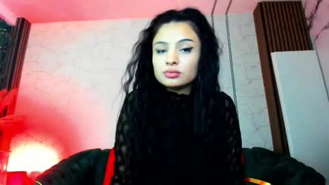 Snapshot of tinyvixen_ chatting on 10/13/25, 04:12 TinyVixen online show from 10/13/25, 04:12