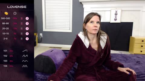 V - Read the bio please thanks. online show from 01/21/25, 11:45