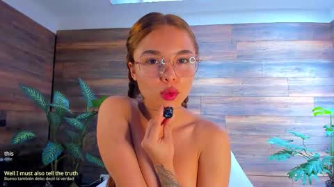 Snapshot of tinyw0nder chatting on 02/27/26, 05:24 Instagram tinyw0nder online show from 02/27/26, 05:24