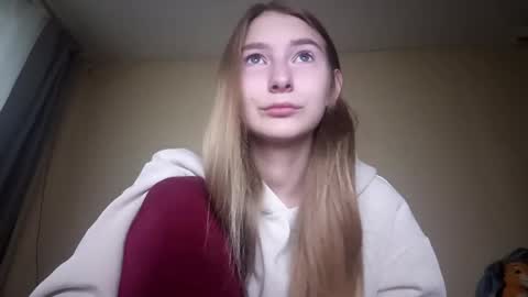 Hi Im Carry 18 years old online show from 11/04/25, 06:12