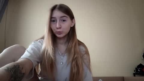 Hi Im Carry 18 years old online show from 11/07/25, 06:35