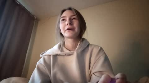 Hi Im Carry 18 years old online show from 12/01/25, 06:07