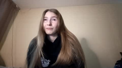 Hi Im Carry 18 years old online show from 12/17/25, 06:08