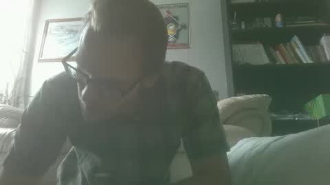 Snapshot of titlovercums chatting on 12/15/25, 05:17 titlovercums online show from 12/15/25, 05:17