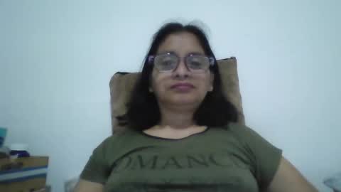 Snapshot of titssmall123 chatting on 11/27/25, 11:18 Ester online show from 11/27/25, 11:18