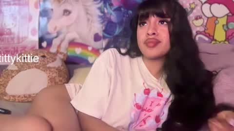 Snapshot of tittykittie chatting on 01/13/26, 04:51 HOTTIE4U online show from 01/13/26, 04:51