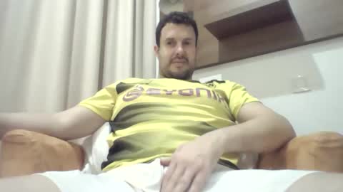 Snapshot of titusnow chatting on 02/11/26, 08:25 titusnow online show from 02/11/26, 08:25