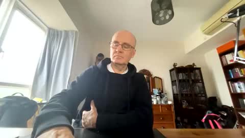 TKSnoopy online show from 02/08/26, 02:15