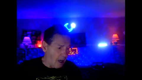 Snapshot of tkthedj chatting on 09/18/25, 01:40 TK online show from 09/18/25, 01:40