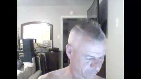 Snapshot of tnash24 chatting on 09/09/25, 01:05 tx46m online show from 09/09/25, 01:05