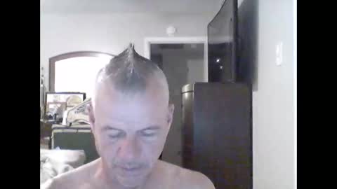 Snapshot of tnash24 chatting on 10/12/25, 01:04 tx46m online show from 10/12/25, 01:04