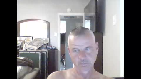 Snapshot of tnash24 chatting on 10/14/25, 11:05 tx46m online show from 10/14/25, 11:05