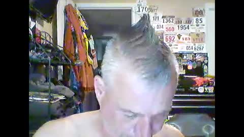 Snapshot of tnash24 chatting on 04/21/26, 11:40 tx46m online show from 04/21/26, 11:40