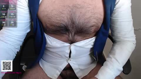 Snapshot of toaster1993 chatting on 02/09/25, 02:07 Leonel online show from 02/09/25, 02:07