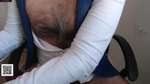 Snapshot of toaster1993 chatting on 03/12/25, 11:53 Leonel online show from 03/12/25, 11:53