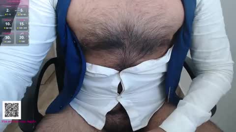 Snapshot of toaster1993 chatting on 09/25/25, 01:48 Leonel online show from 09/25/25, 01:48