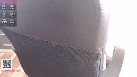 Snapshot of toaster1993 chatting on 10/16/25, 03:24 Leonel online show from 10/16/25, 03:24