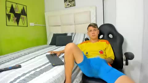 Snapshot of tobby_millers_ chatting on 07/08/26, 01:21 TOBBY online show from 07/08/26, 01:21