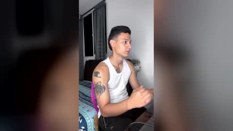 Snapshot of tobicraig chatting on 02/05/26, 02:49 Andres Independent Model online show from 02/05/26, 02:49