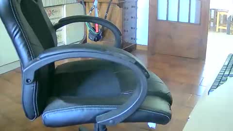 Tobiko online show from 09/15/25, 11:54