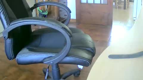 Tobiko online show from 09/22/25, 12:18