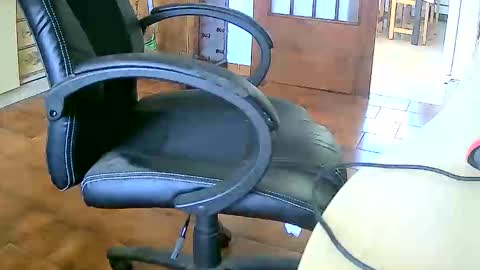 Tobiko online show from 10/20/25, 12:49