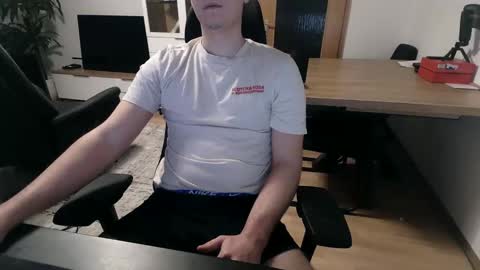 tobisk online show from 12/15/24, 06:51